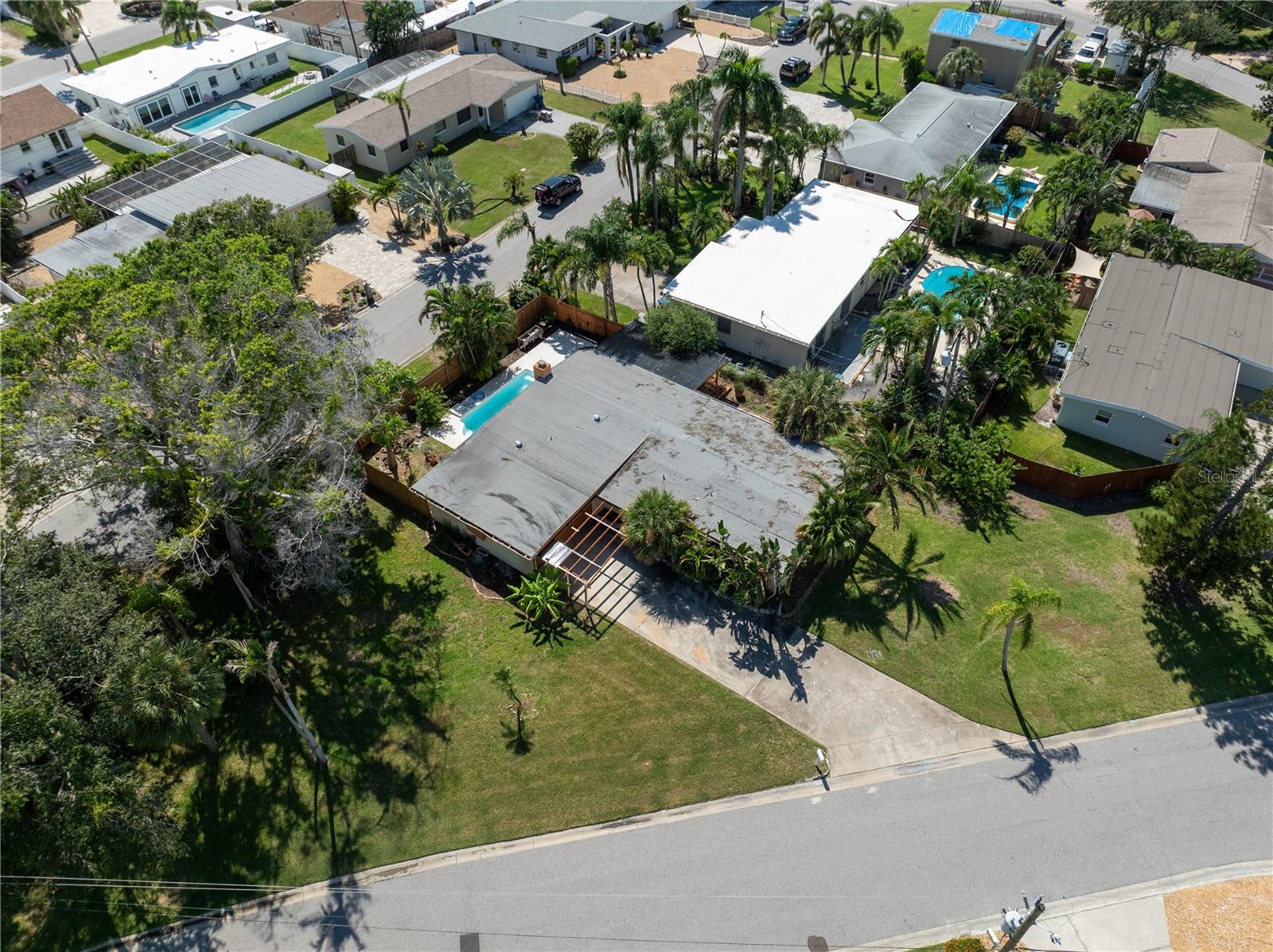 Image 43 of 81 For 6903 Shore Drive S