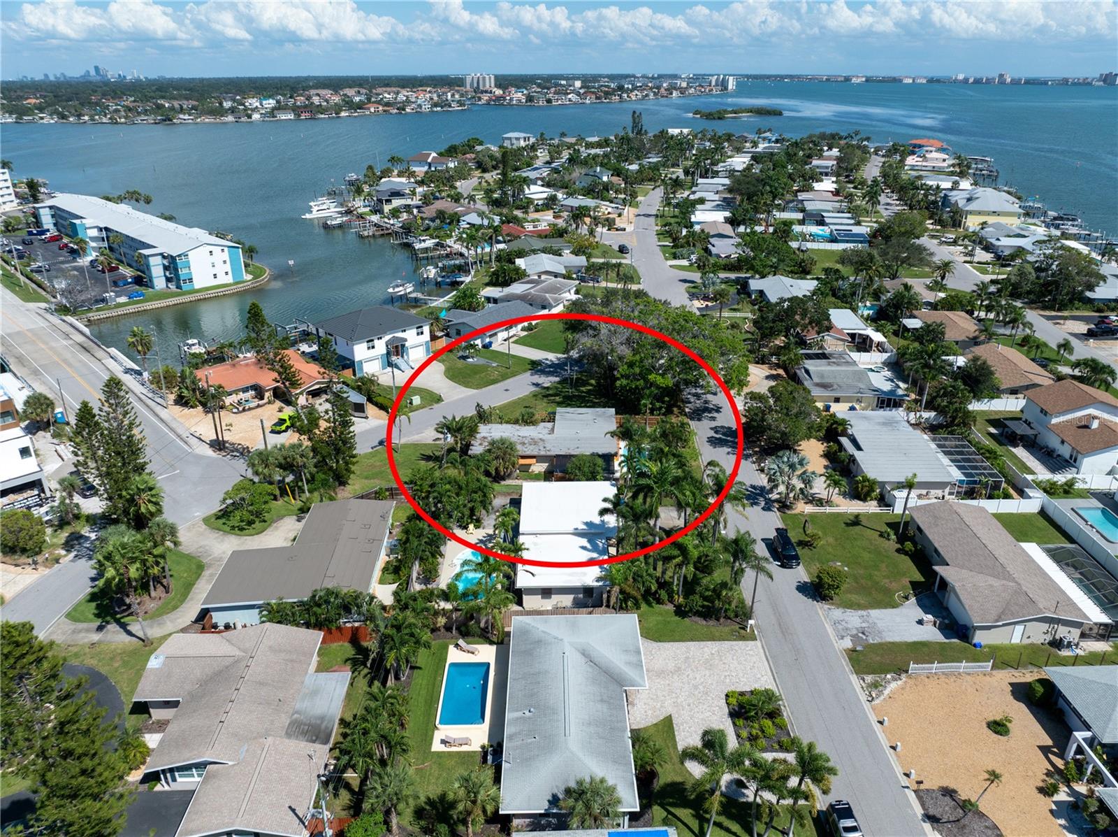 Image 47 of 81 For 6903 Shore Drive S