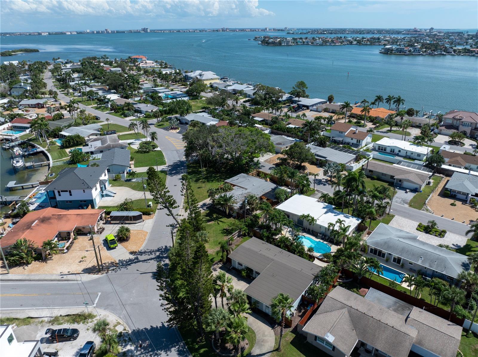 Image 50 of 81 For 6903 Shore Drive S