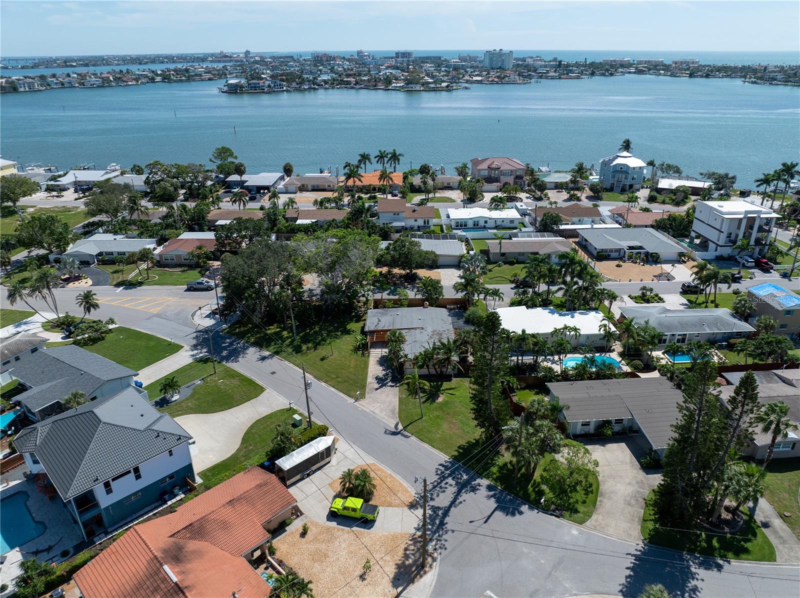 Image 51 of 81 For 6903 Shore Drive S