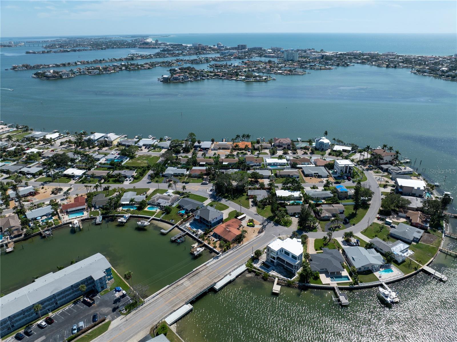 Image 58 of 81 For 6903 Shore Drive S