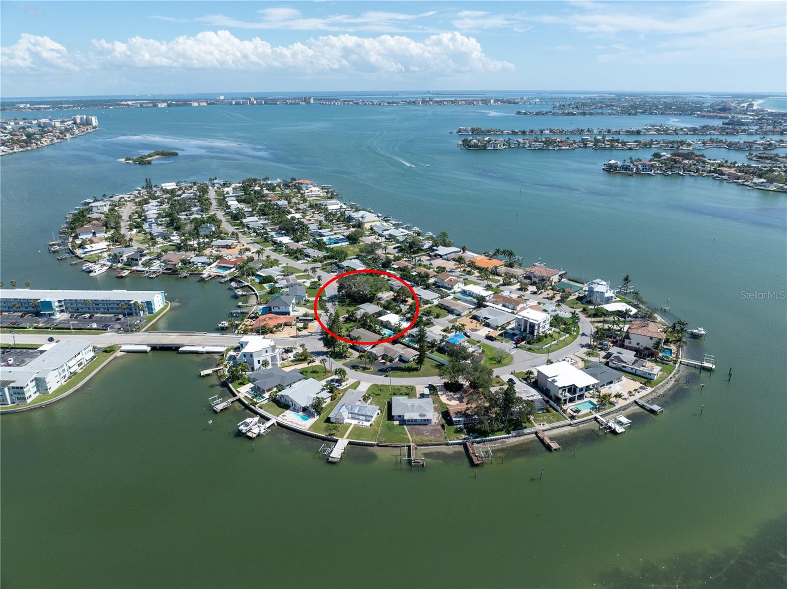 Image 61 of 81 For 6903 Shore Drive S