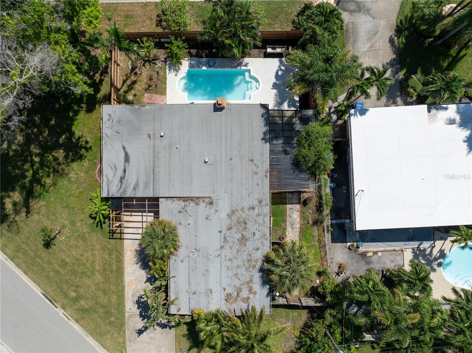 Image 64 of 81 For 6903 Shore Drive S