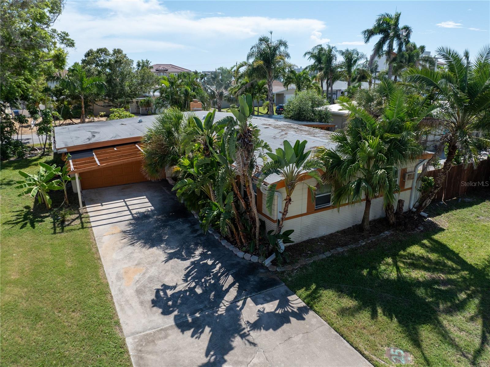 Image 67 of 81 For 6903 Shore Drive S