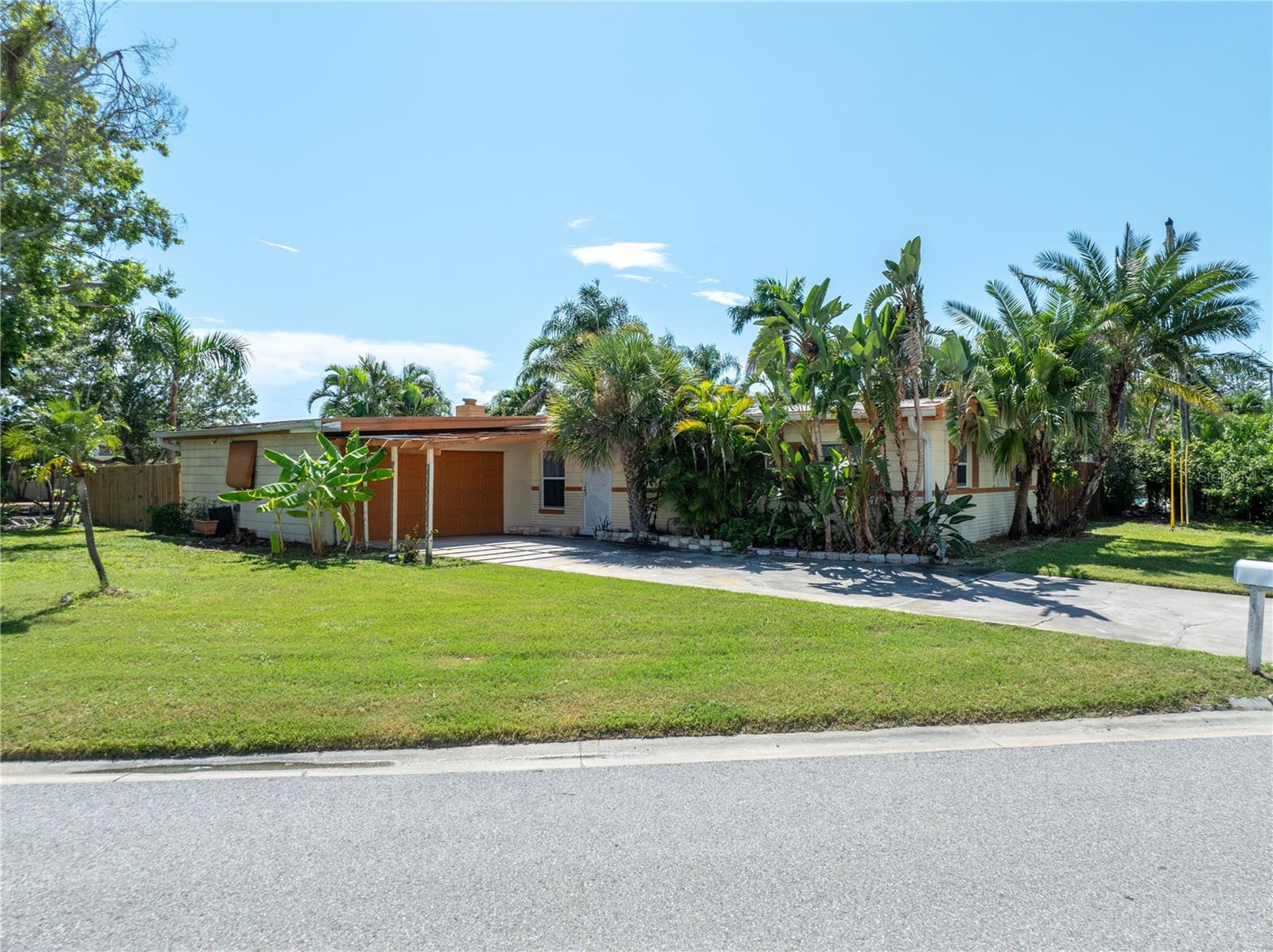 Image 70 of 81 For 6903 Shore Drive S