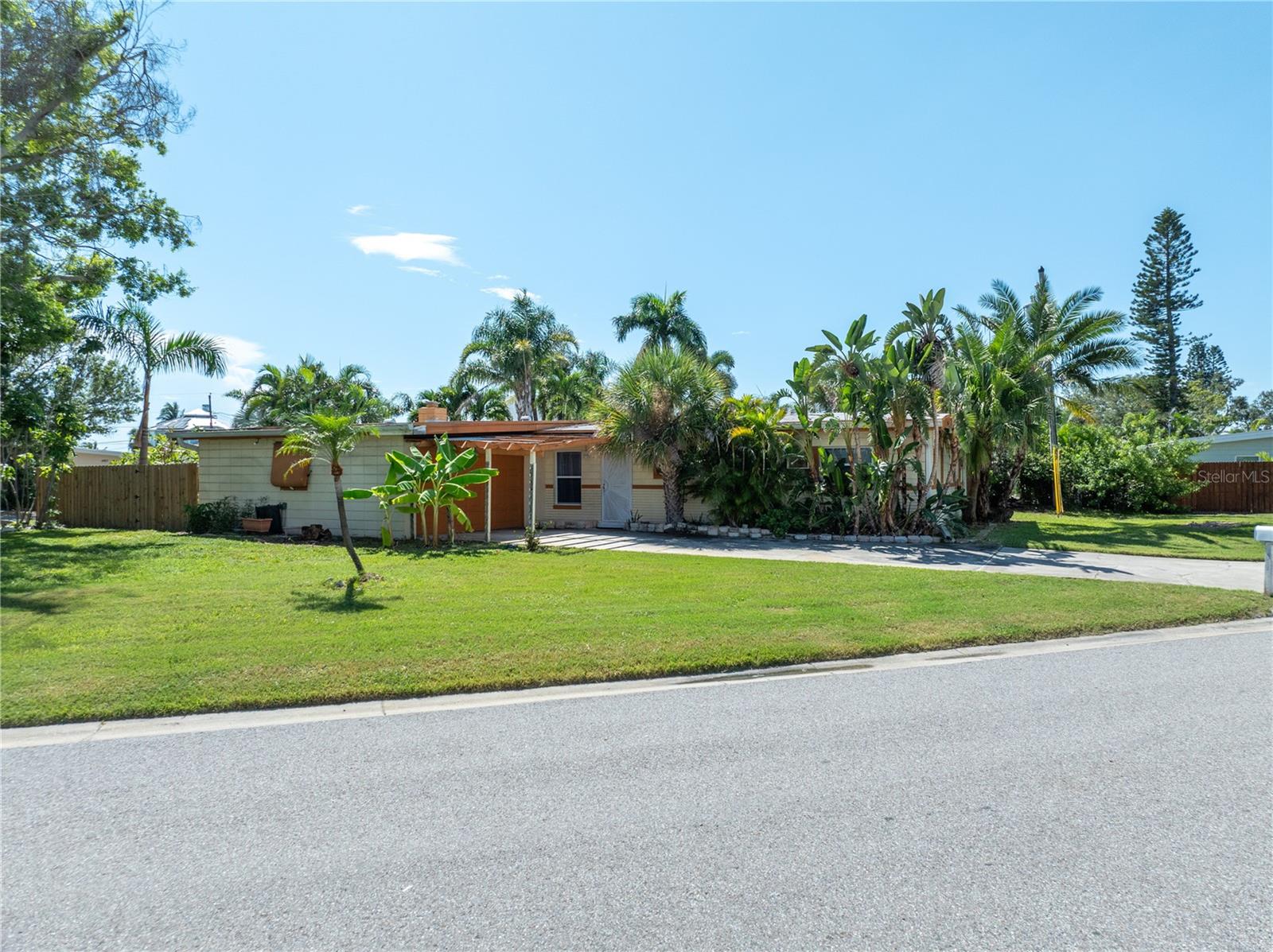 Image 71 of 81 For 6903 Shore Drive S