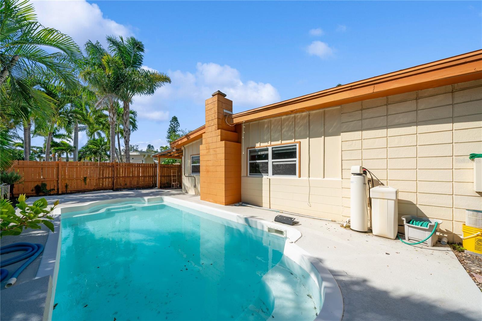 Image 8 of 81 For 6903 Shore Drive S