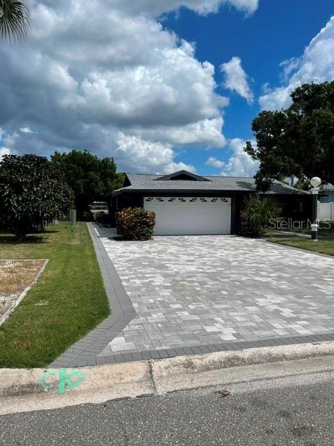 Image 22 of 60 For 1019 Spindle Palm Way