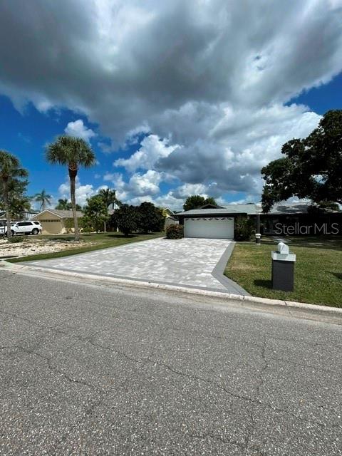 Image 26 of 60 For 1019 Spindle Palm Way