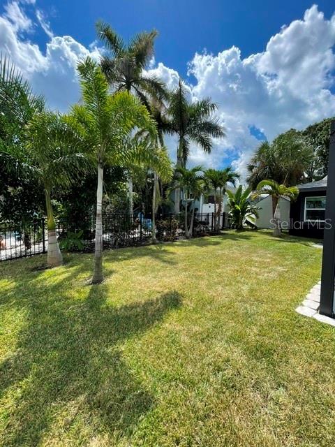 Image 53 of 60 For 1019 Spindle Palm Way