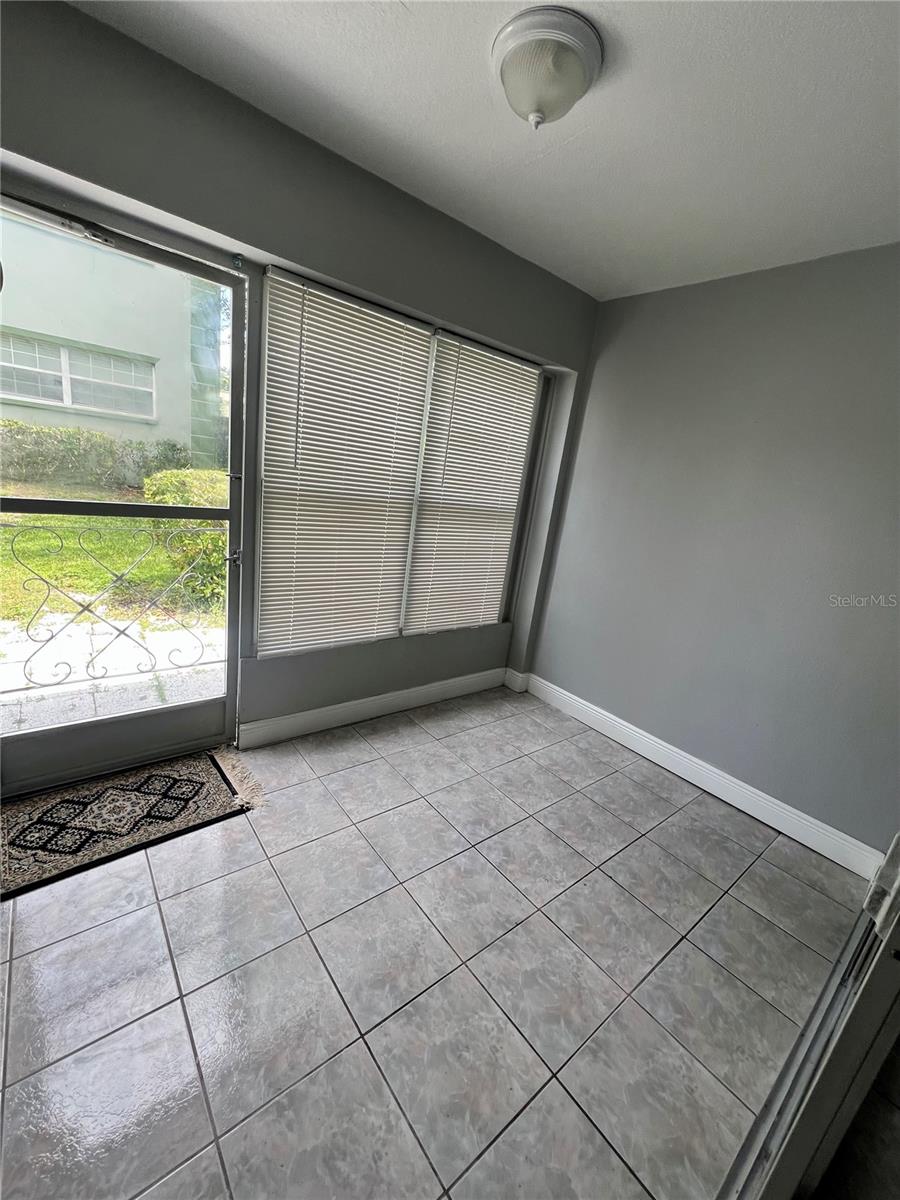 Image 11 of 22 For 1433 Belcher Road C4