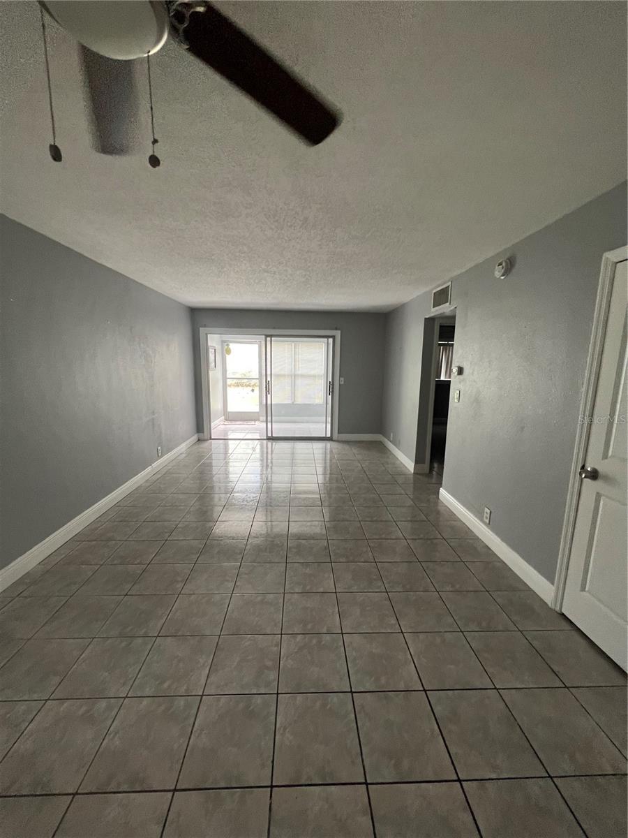 Image 15 of 22 For 1433 Belcher Road C4