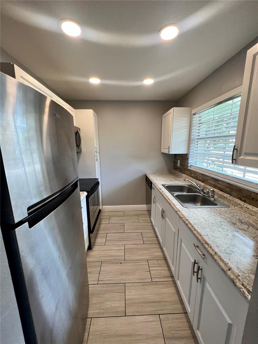 Image 4 of 22 For 1433 Belcher Road C4