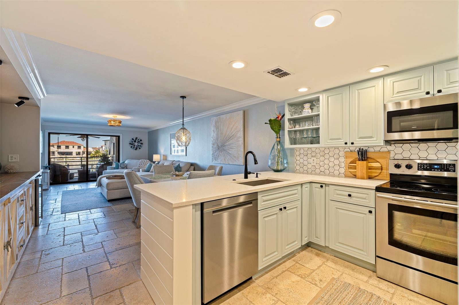 Image 8 of 50 For 522 Pinellas Bayway S 107