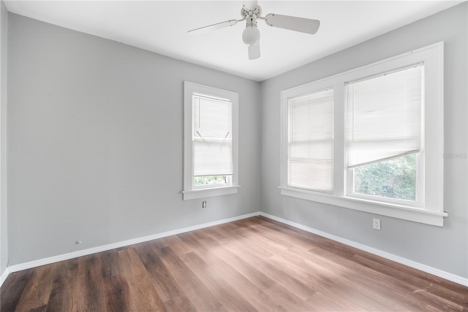 Image 11 of 21 For 3535 14th Avenue S