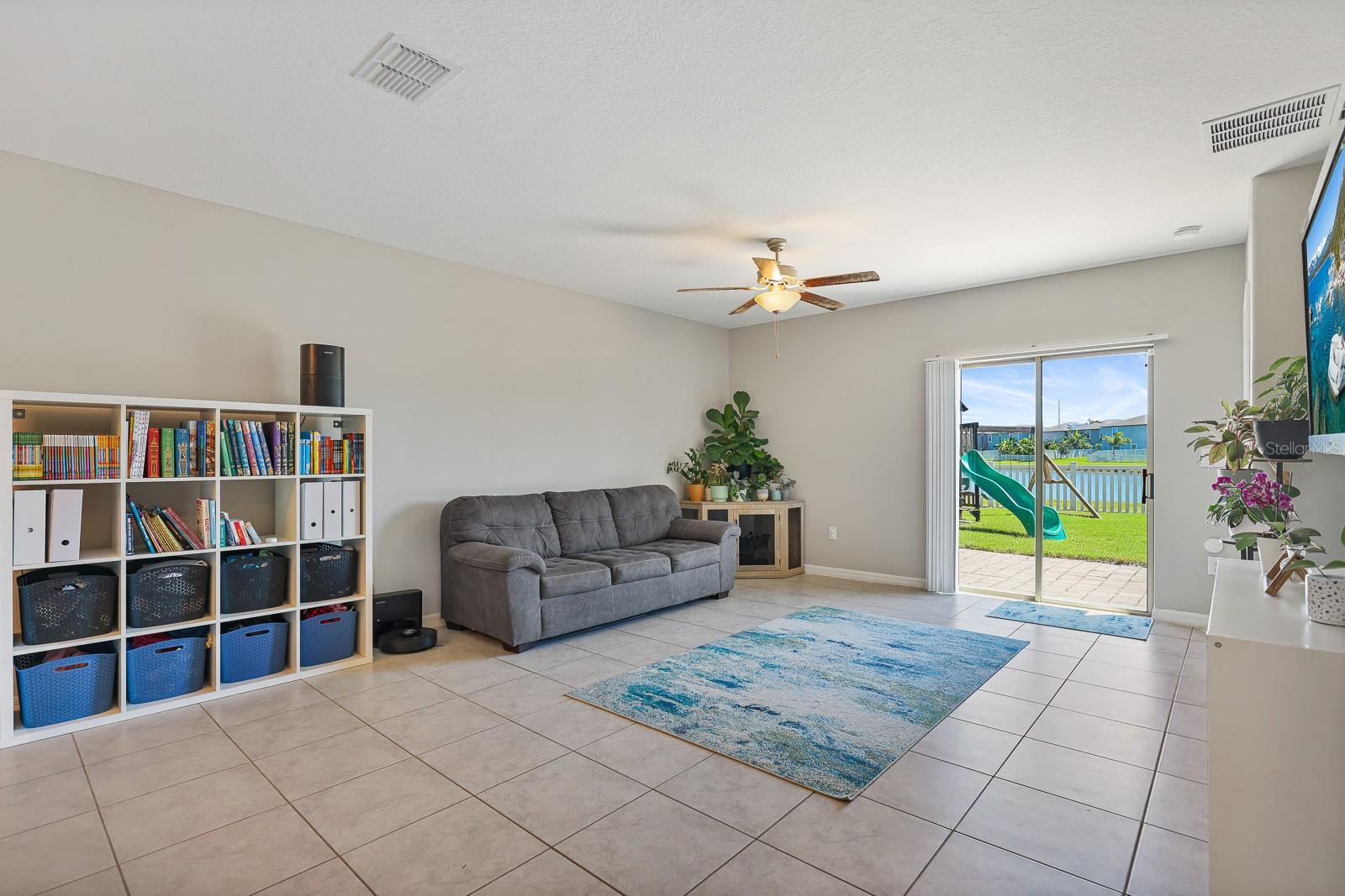 Image 11 of 34 For 11487 Sage Canyon Drive