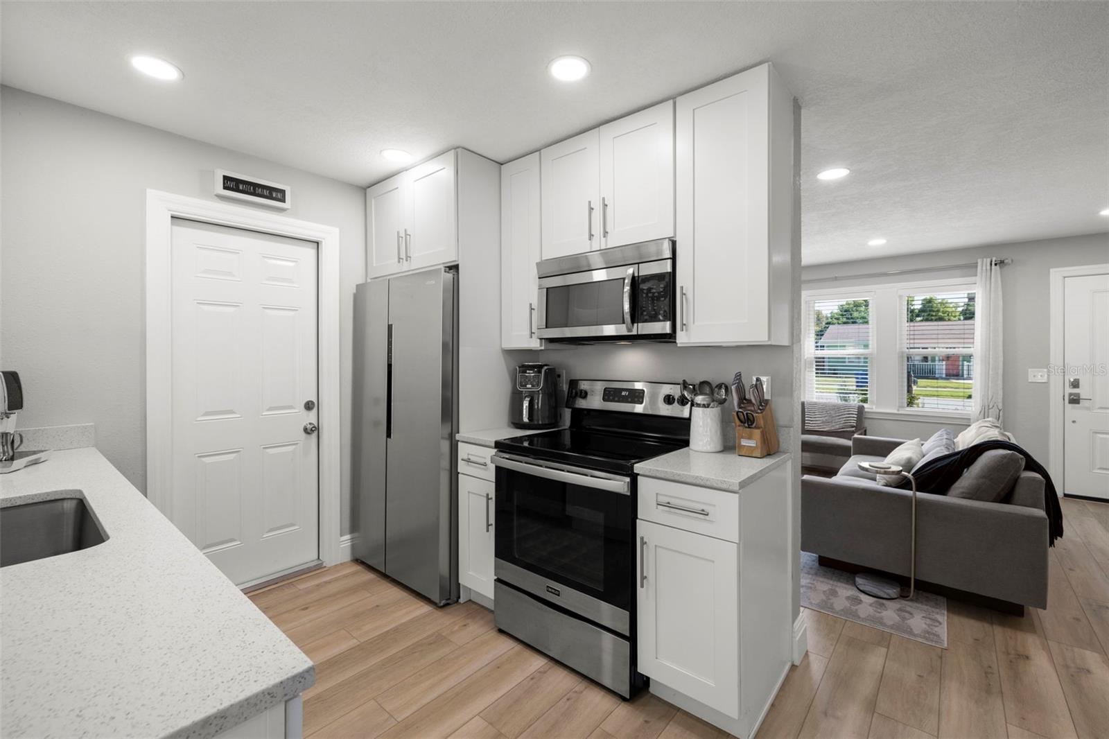 Image 4 of 40 For 1250 Palm Street