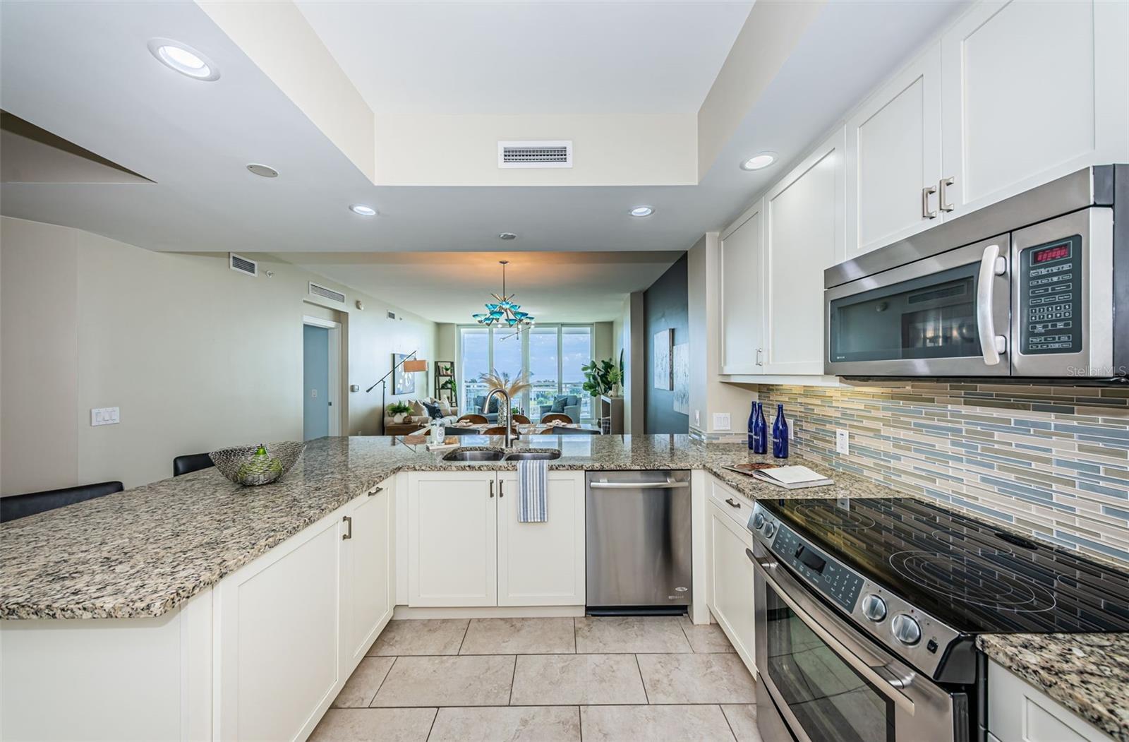 Image 12 of 47 For 1325 Snell Isle Boulevard Ne 611