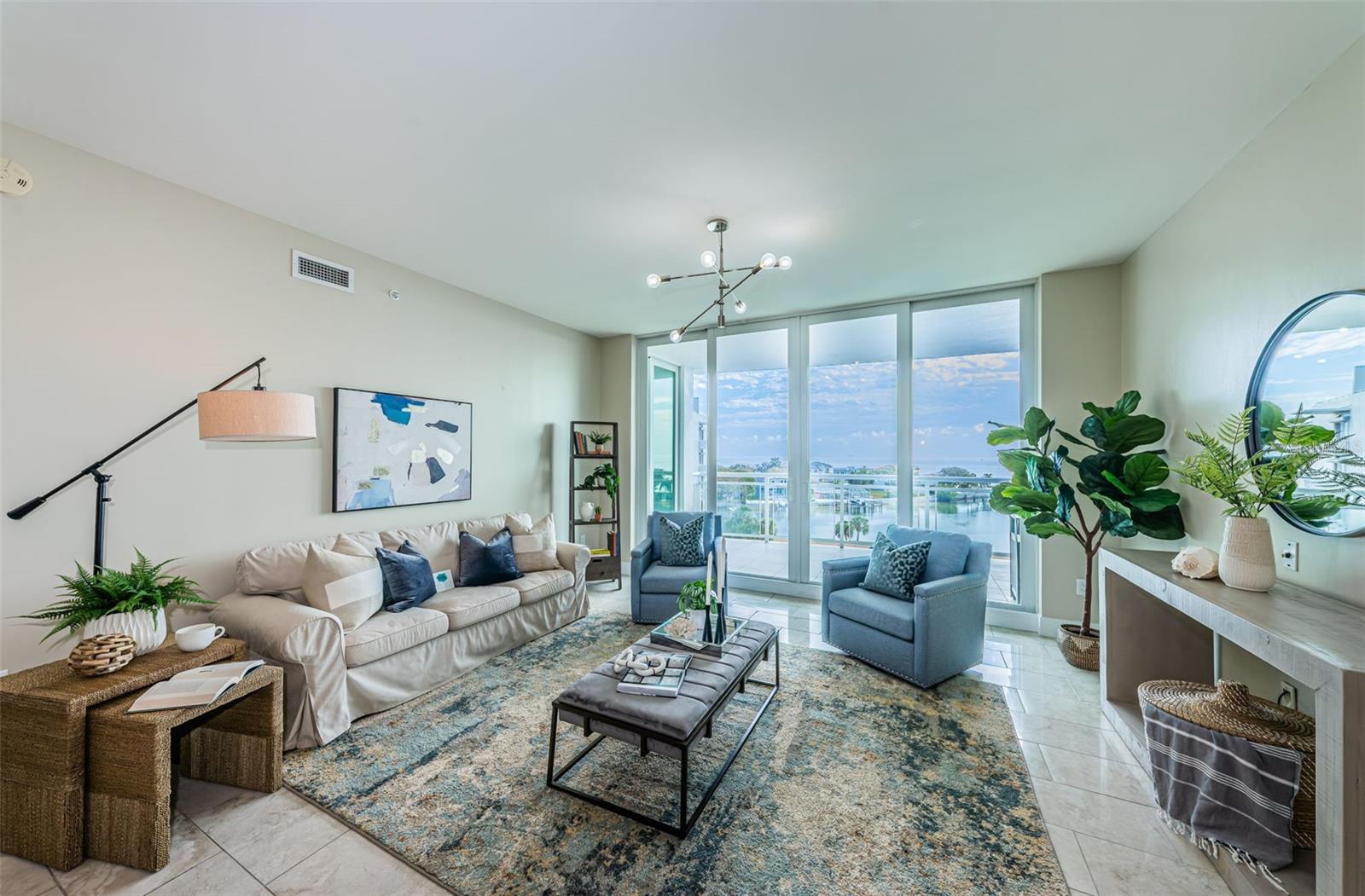Image 3 of 47 For 1325 Snell Isle Boulevard Ne 611