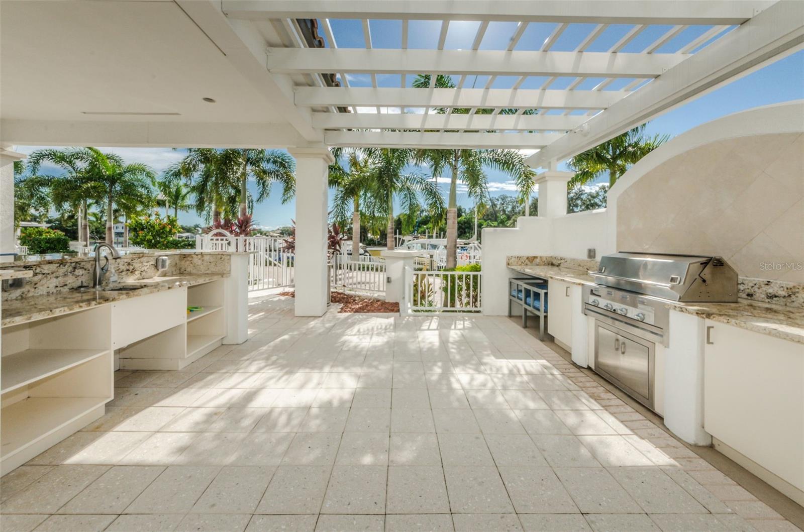 Image 30 of 47 For 1325 Snell Isle Boulevard Ne 611