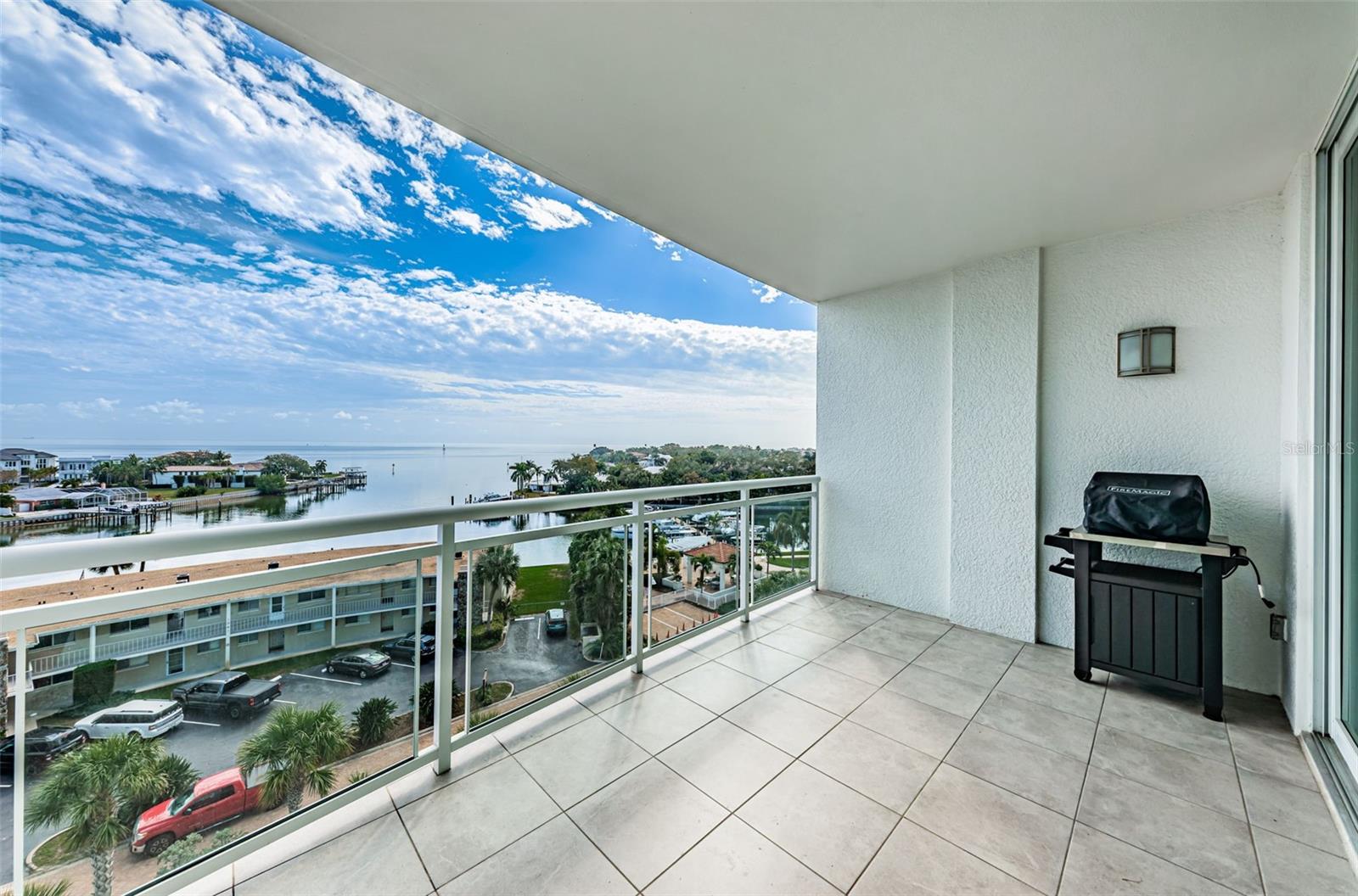 Image 43 of 47 For 1325 Snell Isle Boulevard Ne 611