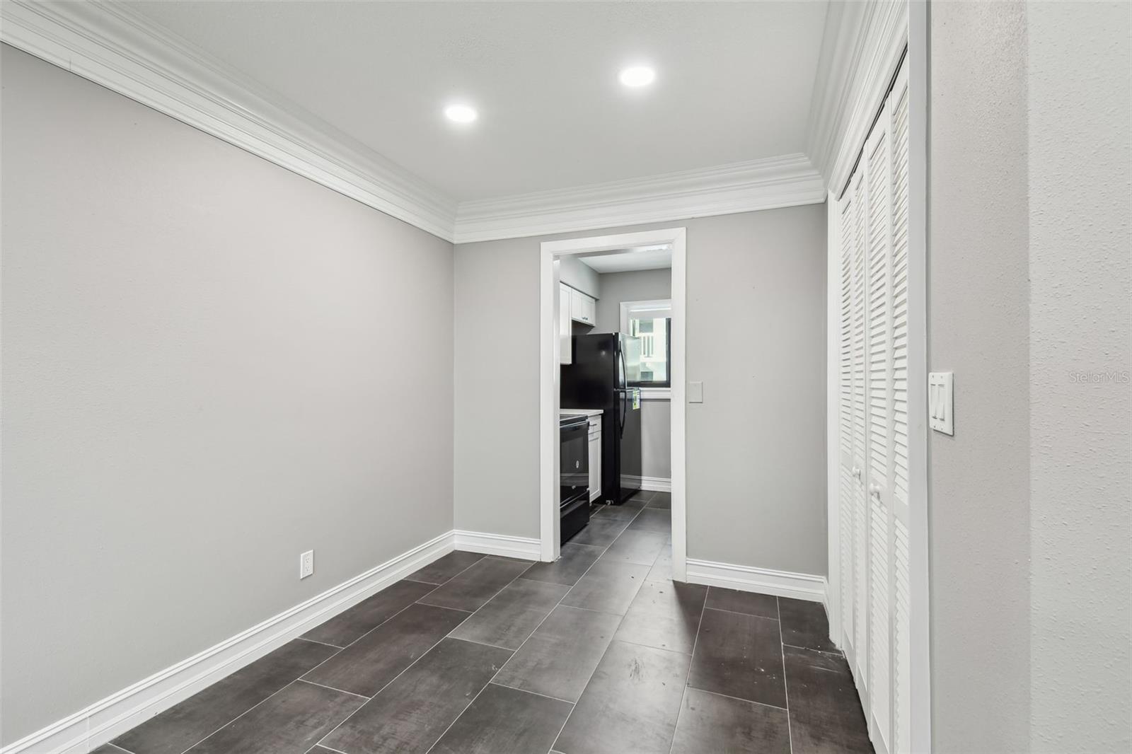 Image 11 of 51 For 2942 Bay Drive 24