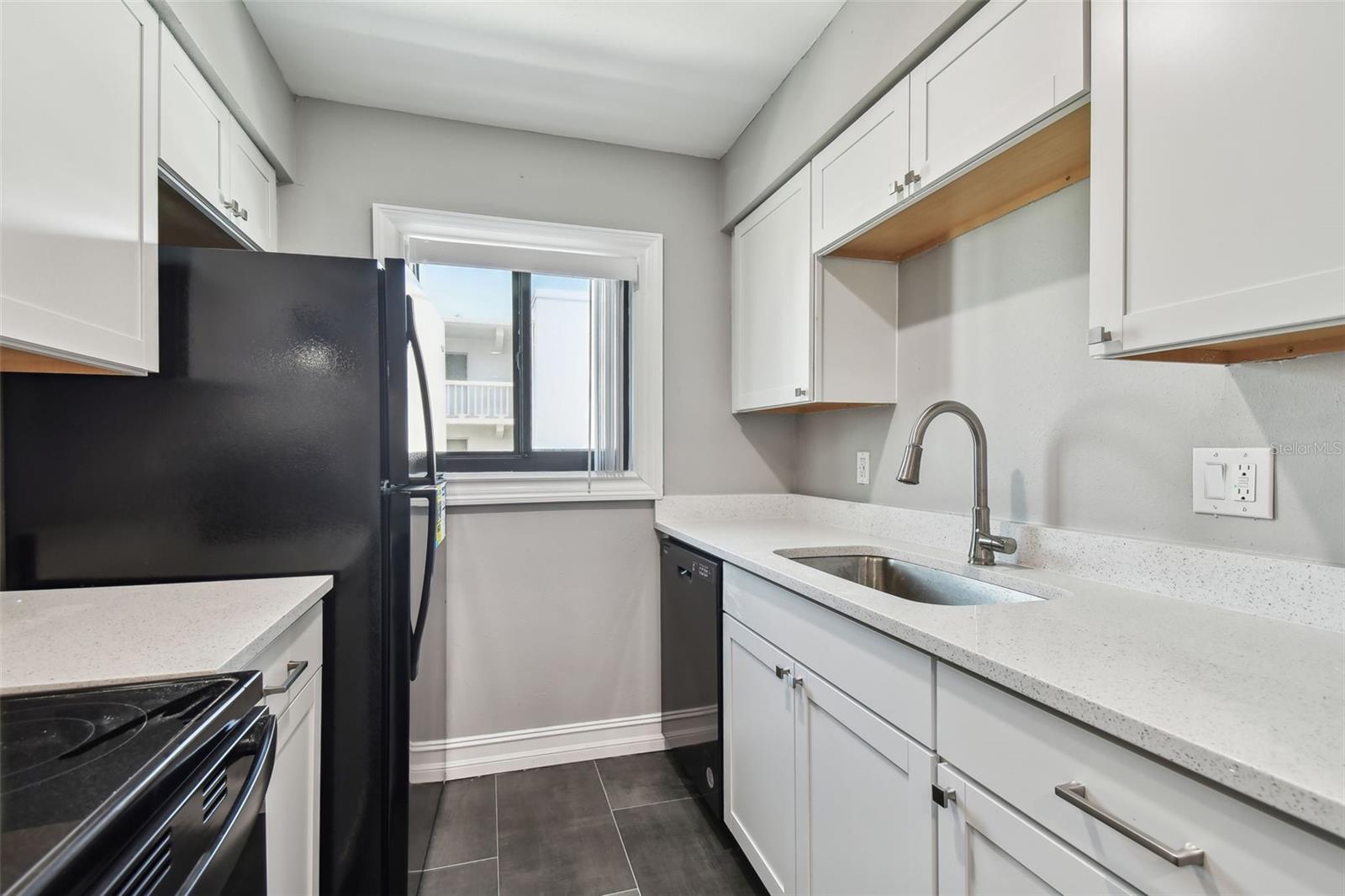 Image 13 of 51 For 2942 Bay Drive 24