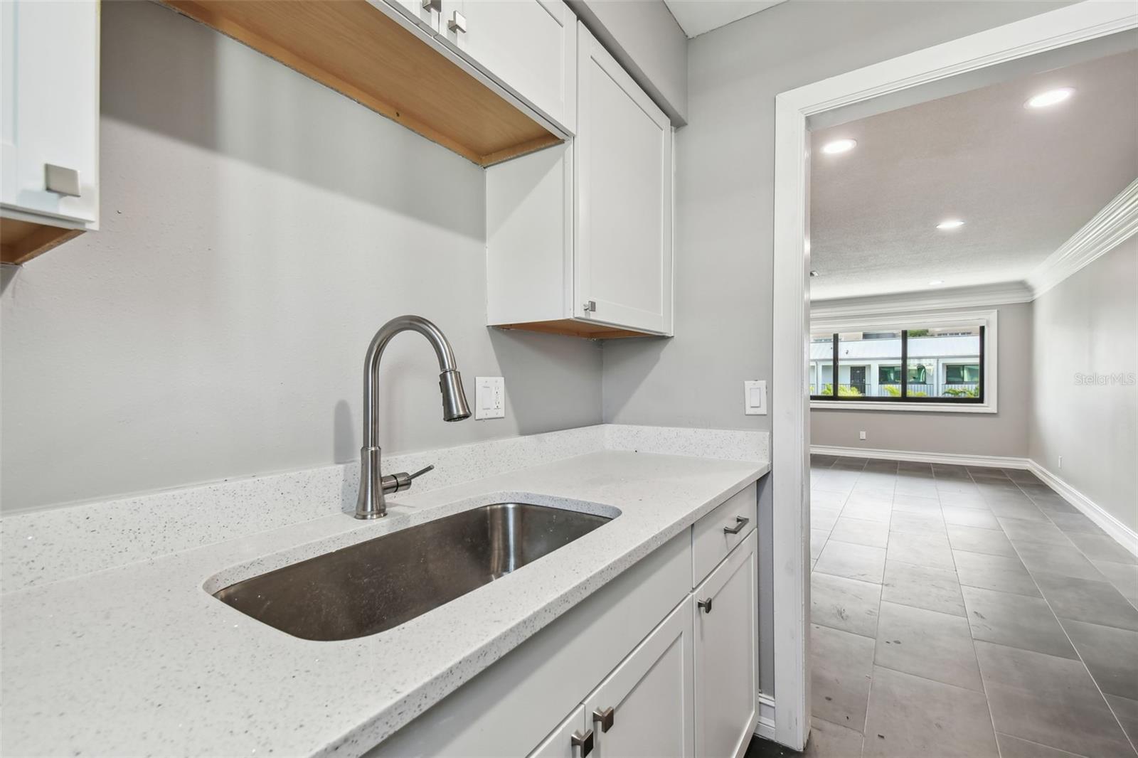Image 15 of 51 For 2942 Bay Drive 24