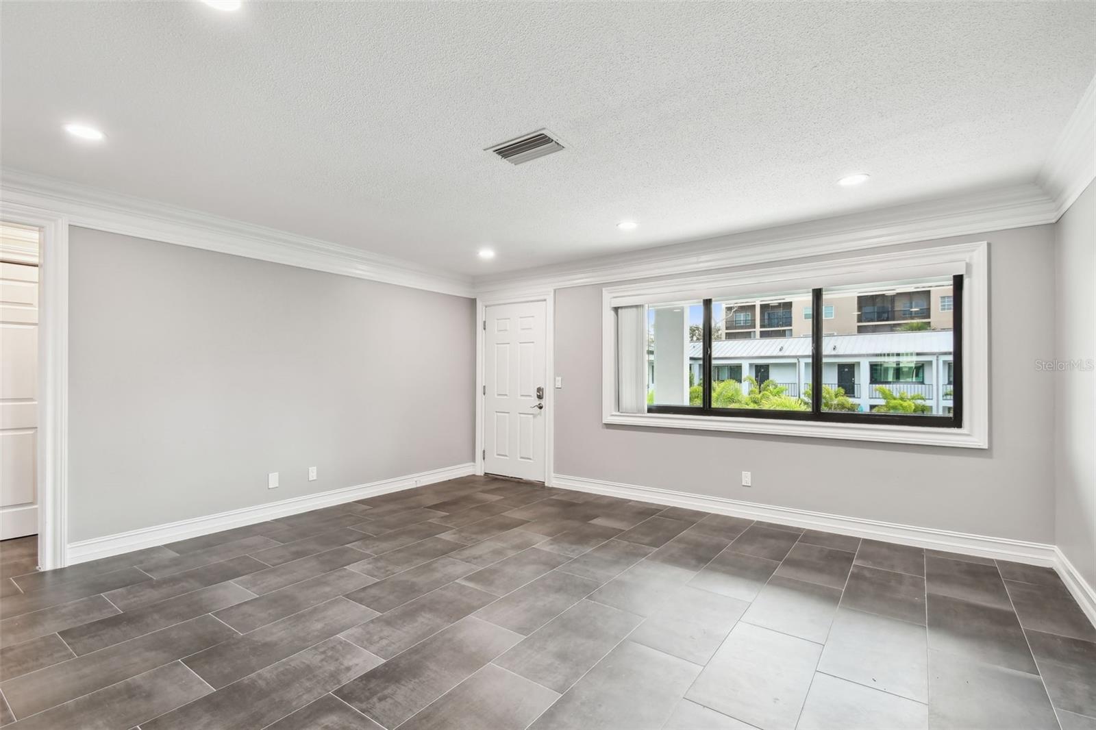 Image 9 of 51 For 2942 Bay Drive 24