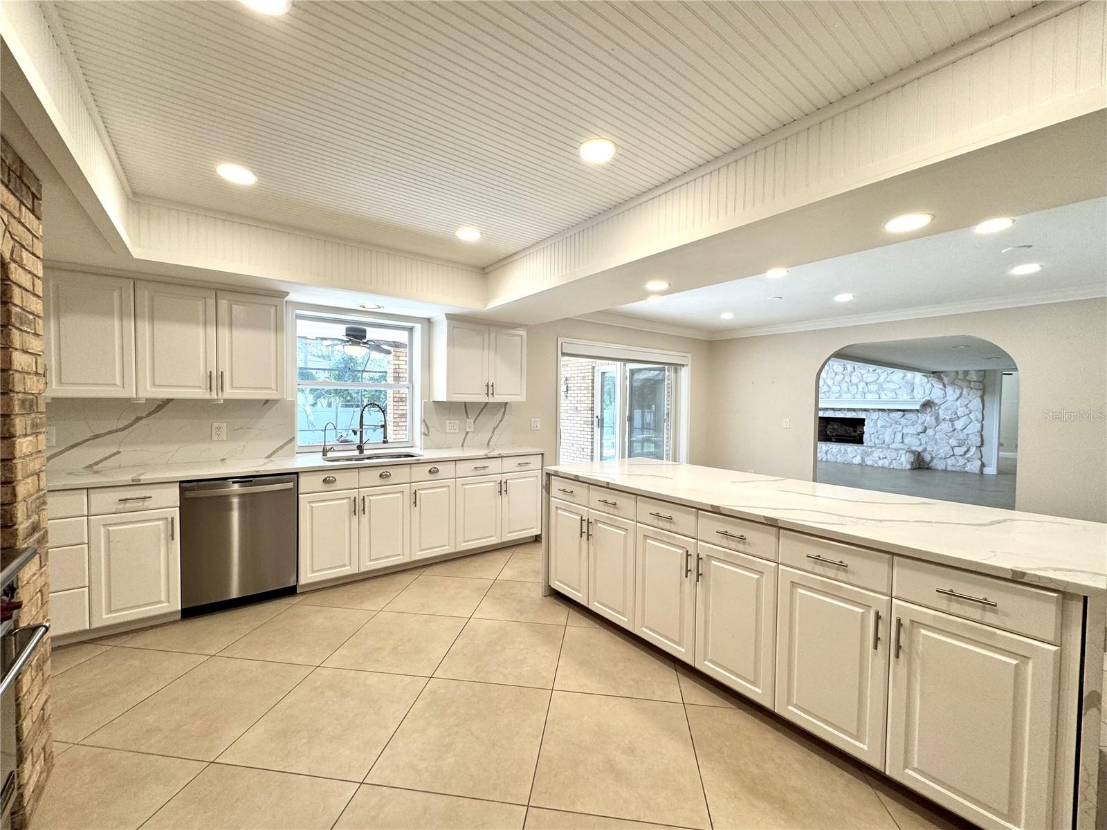 Image 4 of 53 For 7315 Hunt Club Lane