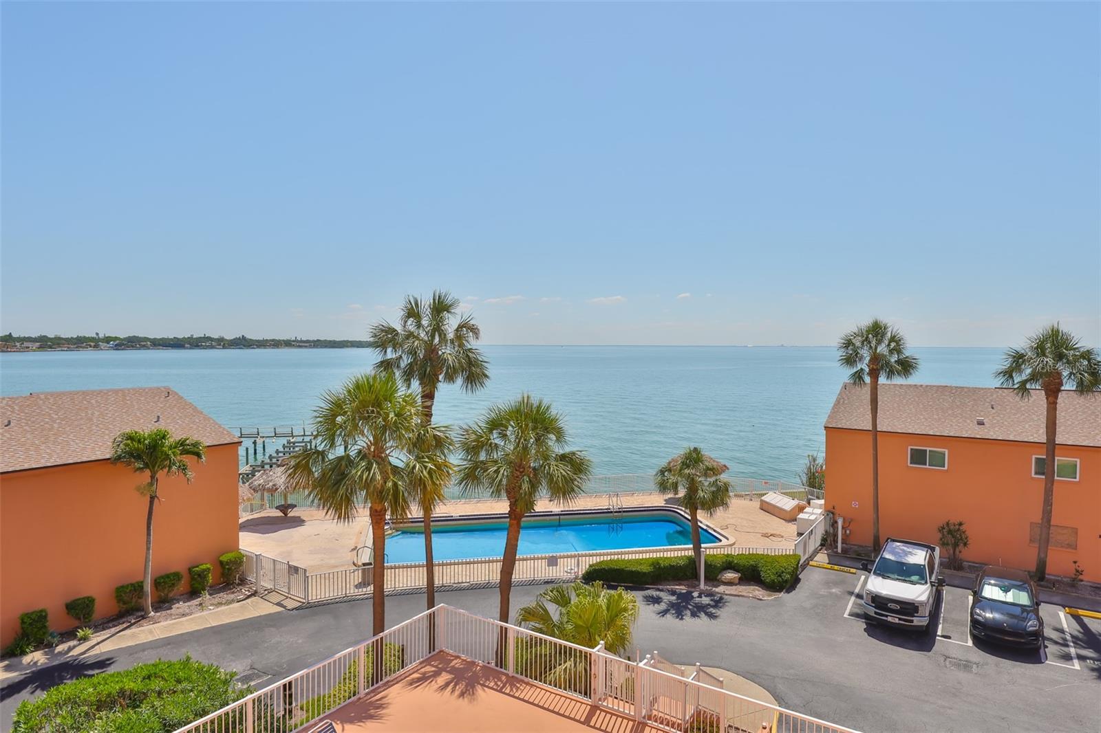 Image 16 of 33 For 7430 Sunshine Skyway Lane S 403