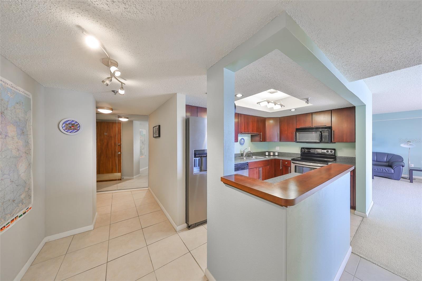 Image 19 of 33 For 7430 Sunshine Skyway Lane S 403