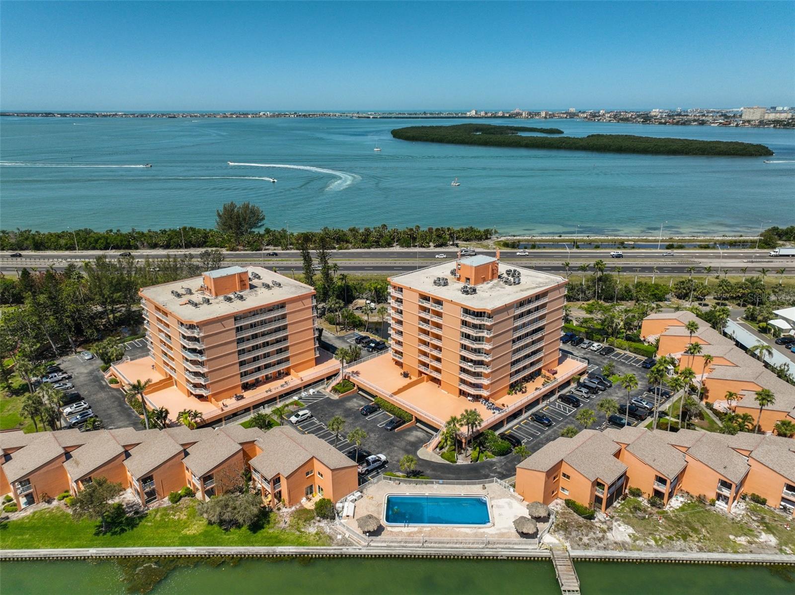 Image 29 of 33 For 7430 Sunshine Skyway Lane S 403