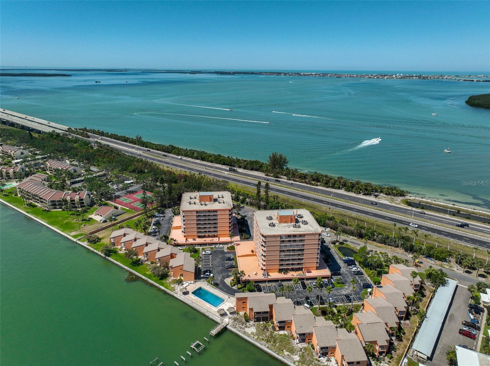 Image 3 of 33 For 7430 Sunshine Skyway Lane S 403