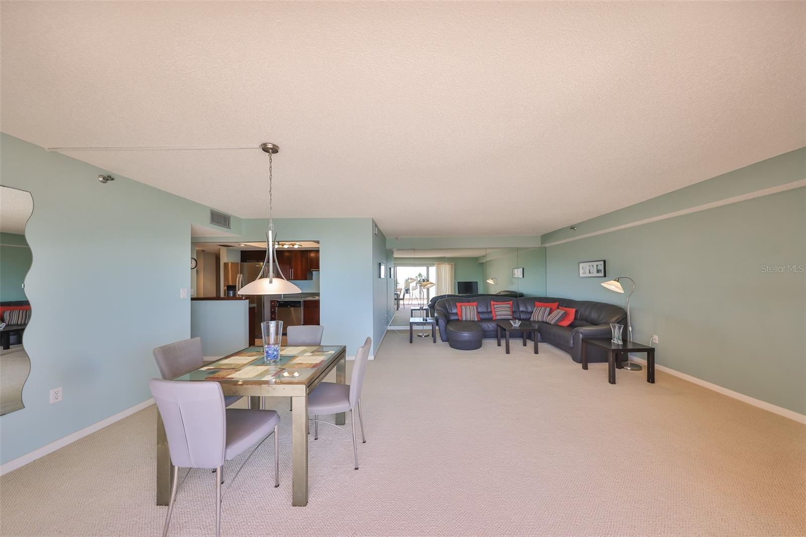 Image 6 of 33 For 7430 Sunshine Skyway Lane S 403