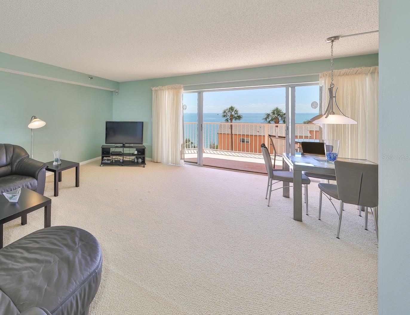 Image 8 of 33 For 7430 Sunshine Skyway Lane S 403