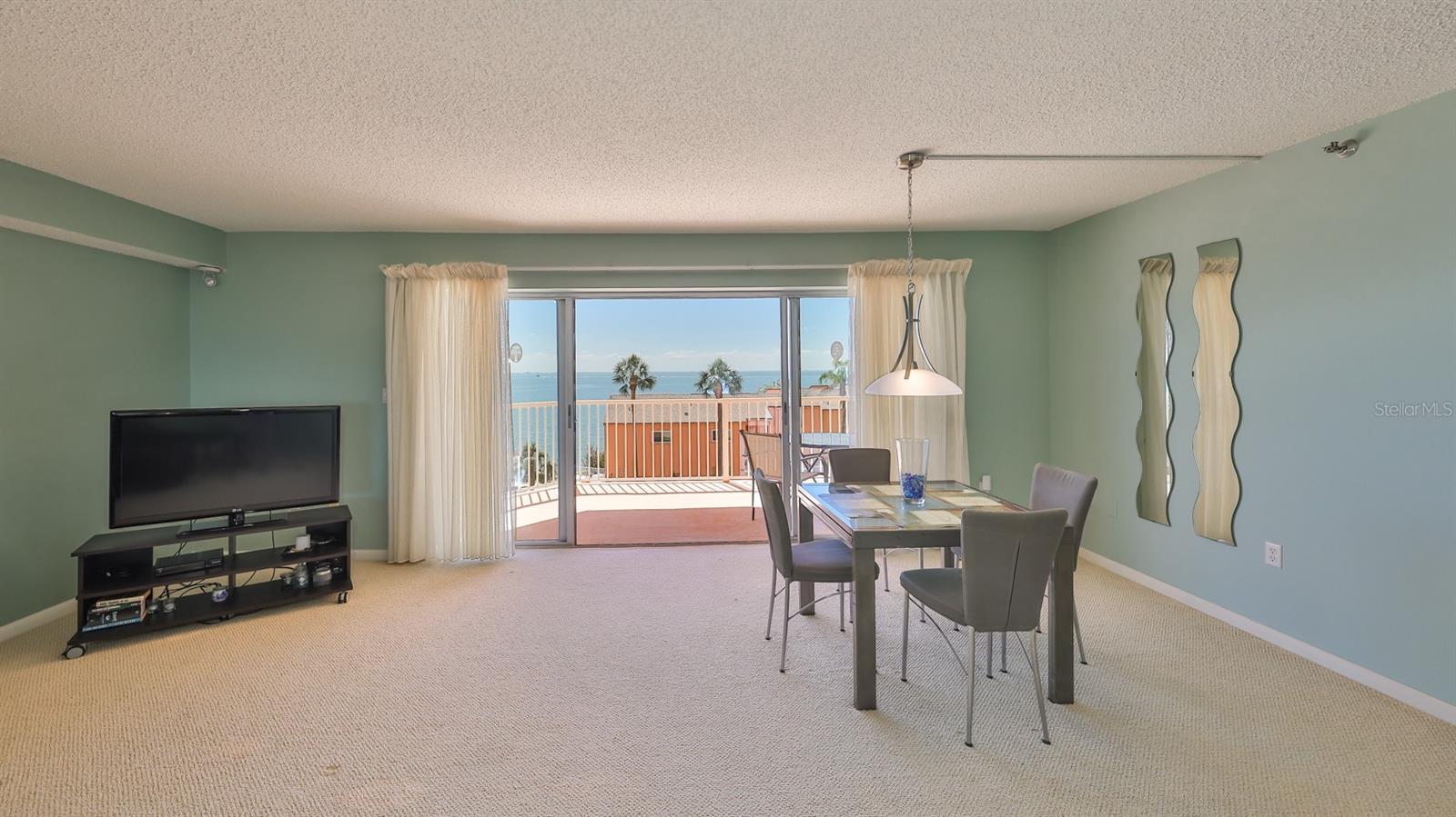 Image 9 of 33 For 7430 Sunshine Skyway Lane S 403