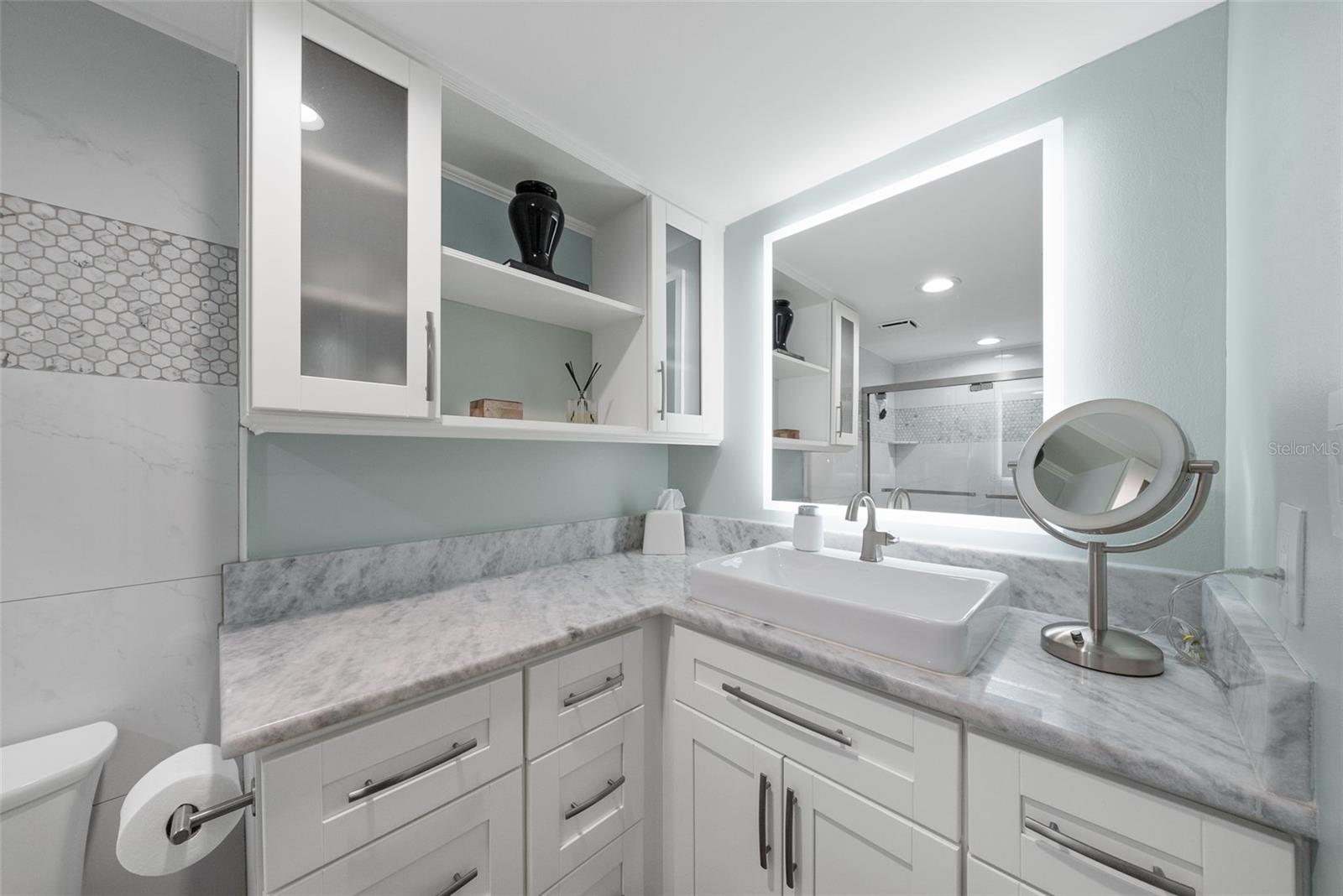 Image 12 of 18 For 2611 Bayshore Boulevard 1002