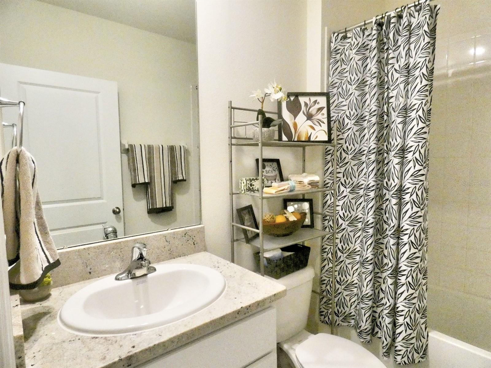 Image 26 of 31 For 17014 Oval Rum Drive