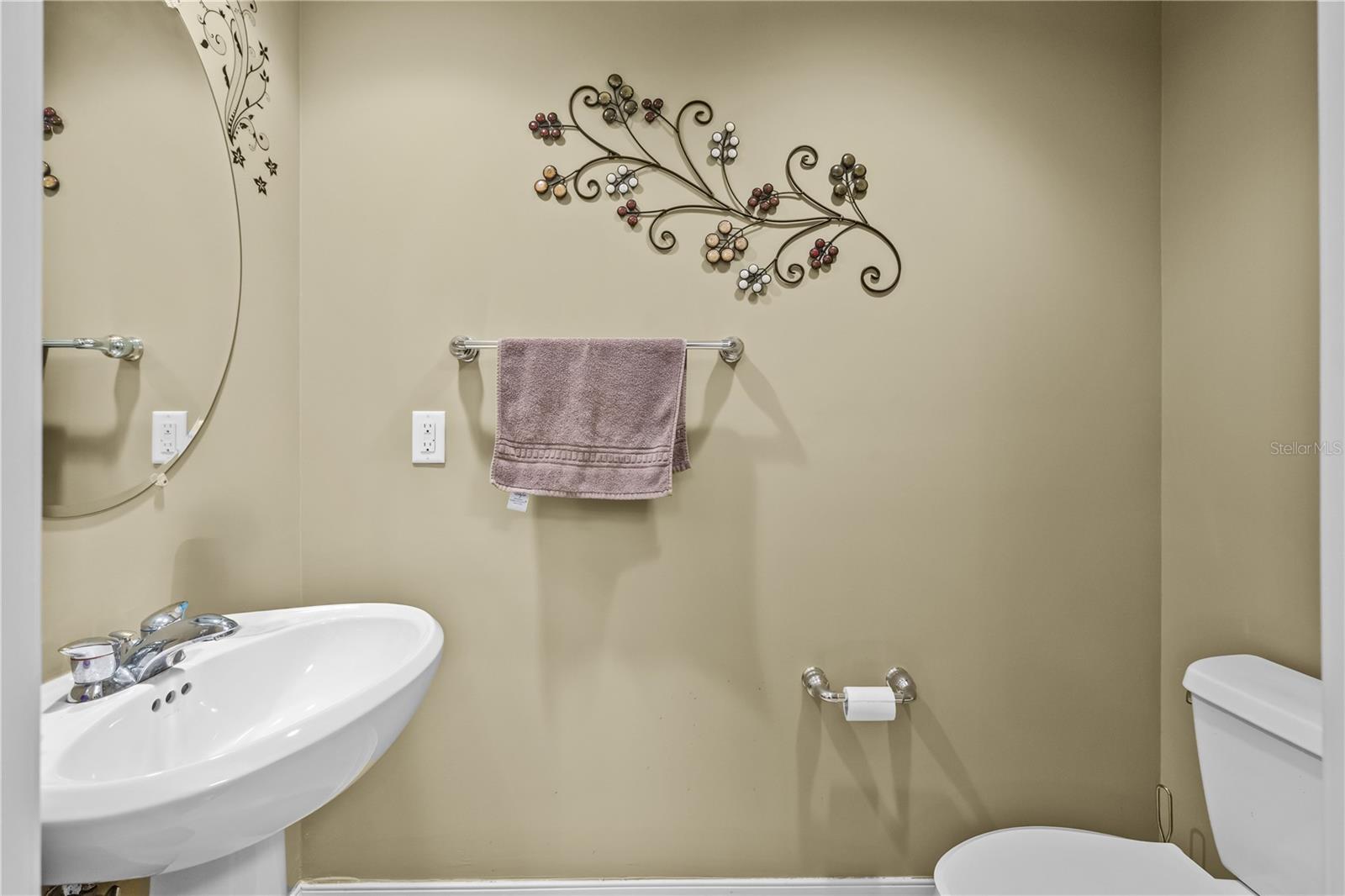 Image 12 of 46 For 449 12th Street 705