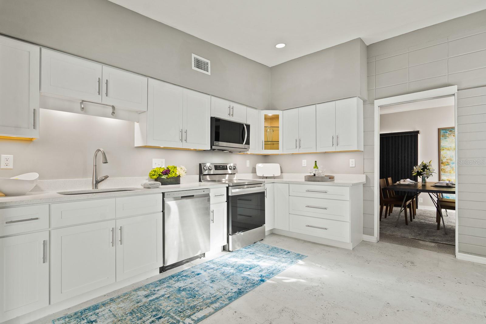 Image 13 of 42 For 510 Robles Street