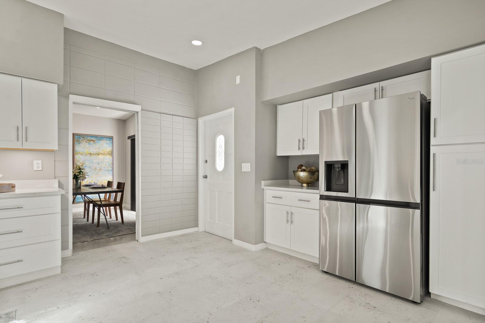 Image 14 of 42 For 510 Robles Street