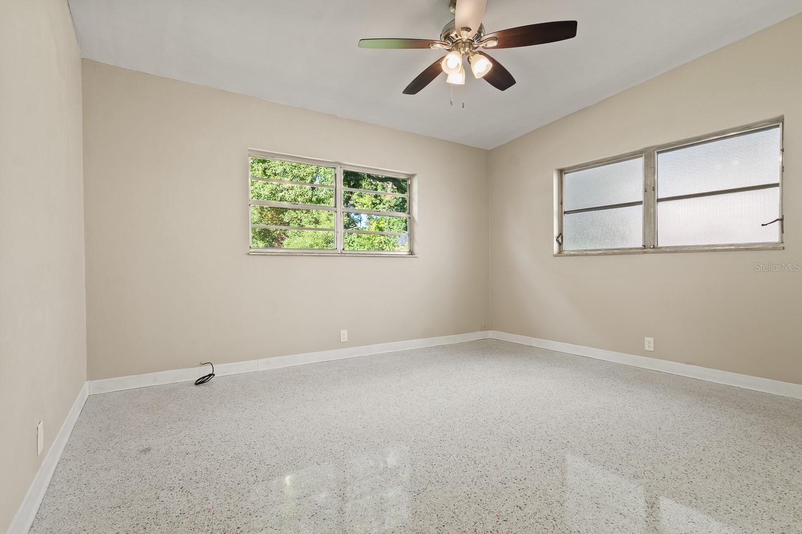 Image 25 of 42 For 510 Robles Street