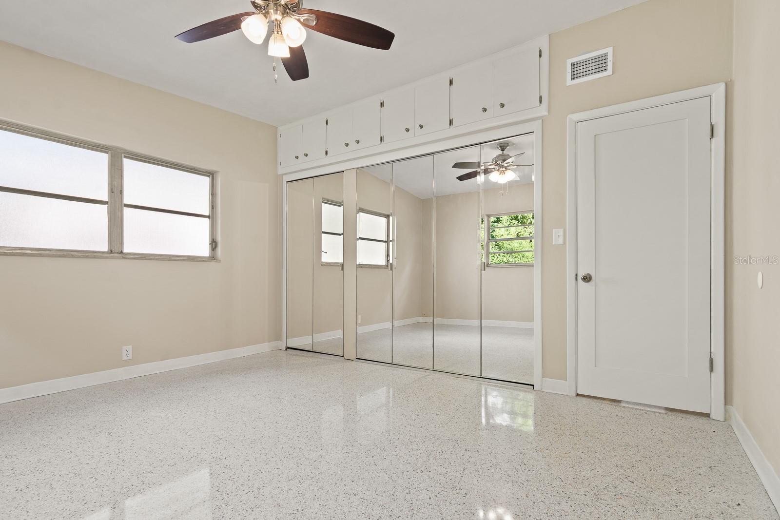 Image 26 of 42 For 510 Robles Street