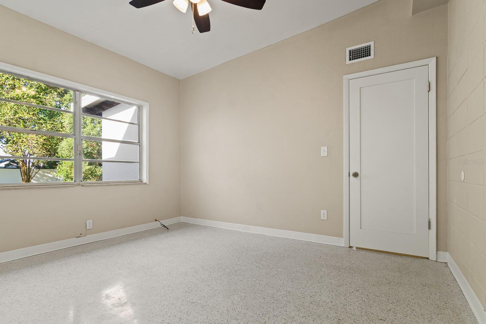 Image 28 of 42 For 510 Robles Street