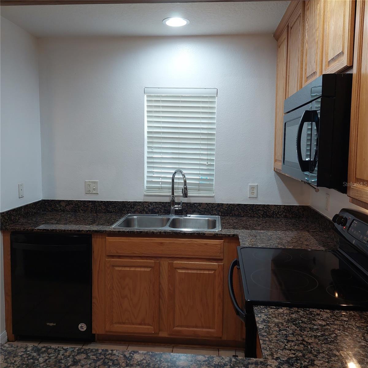 Image 7 of 43 For 9544 Charlesberg Drive