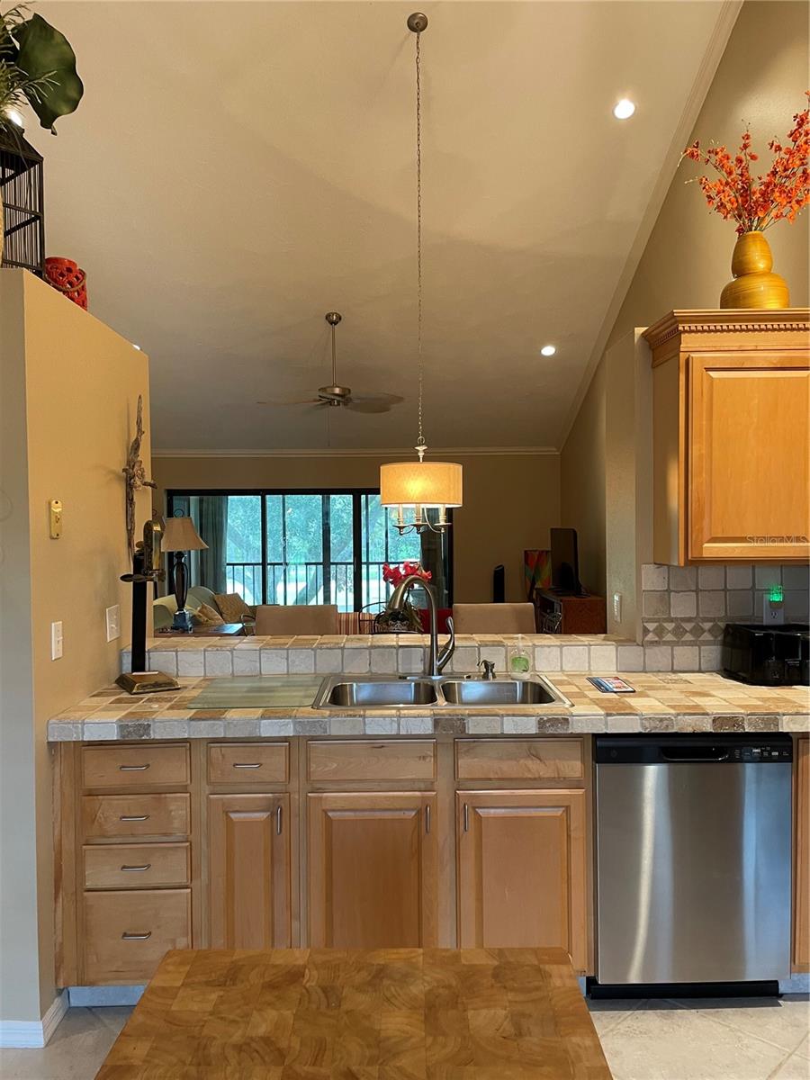 Image 6 of 25 For 1801 Lake Road 8e
