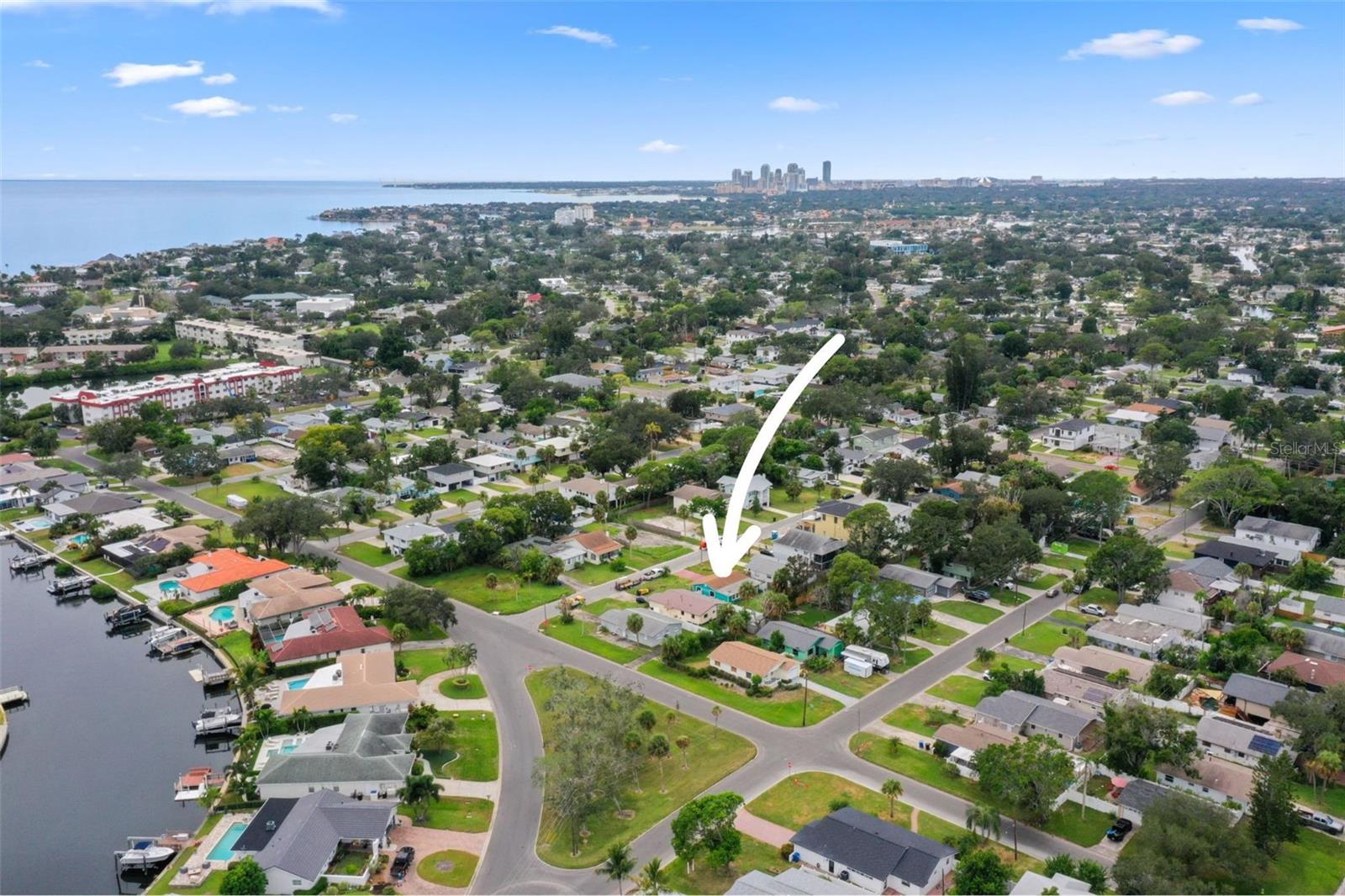 Details for 1875 Mississippi Avenue Ne, ST PETERSBURG, FL 33703