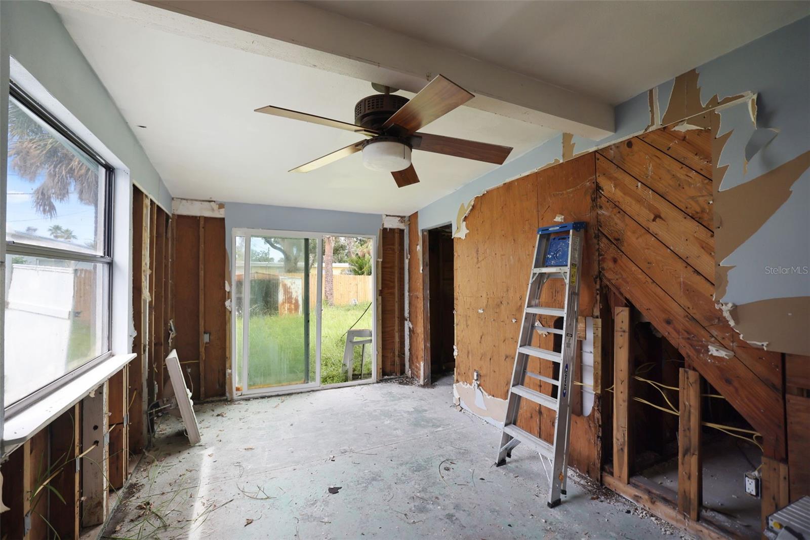 Image 14 of 20 For 1875 Mississippi Avenue Ne