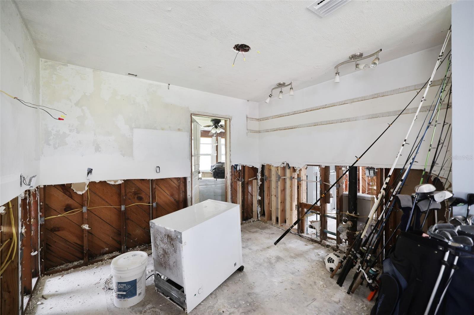 Image 18 of 20 For 1875 Mississippi Avenue Ne